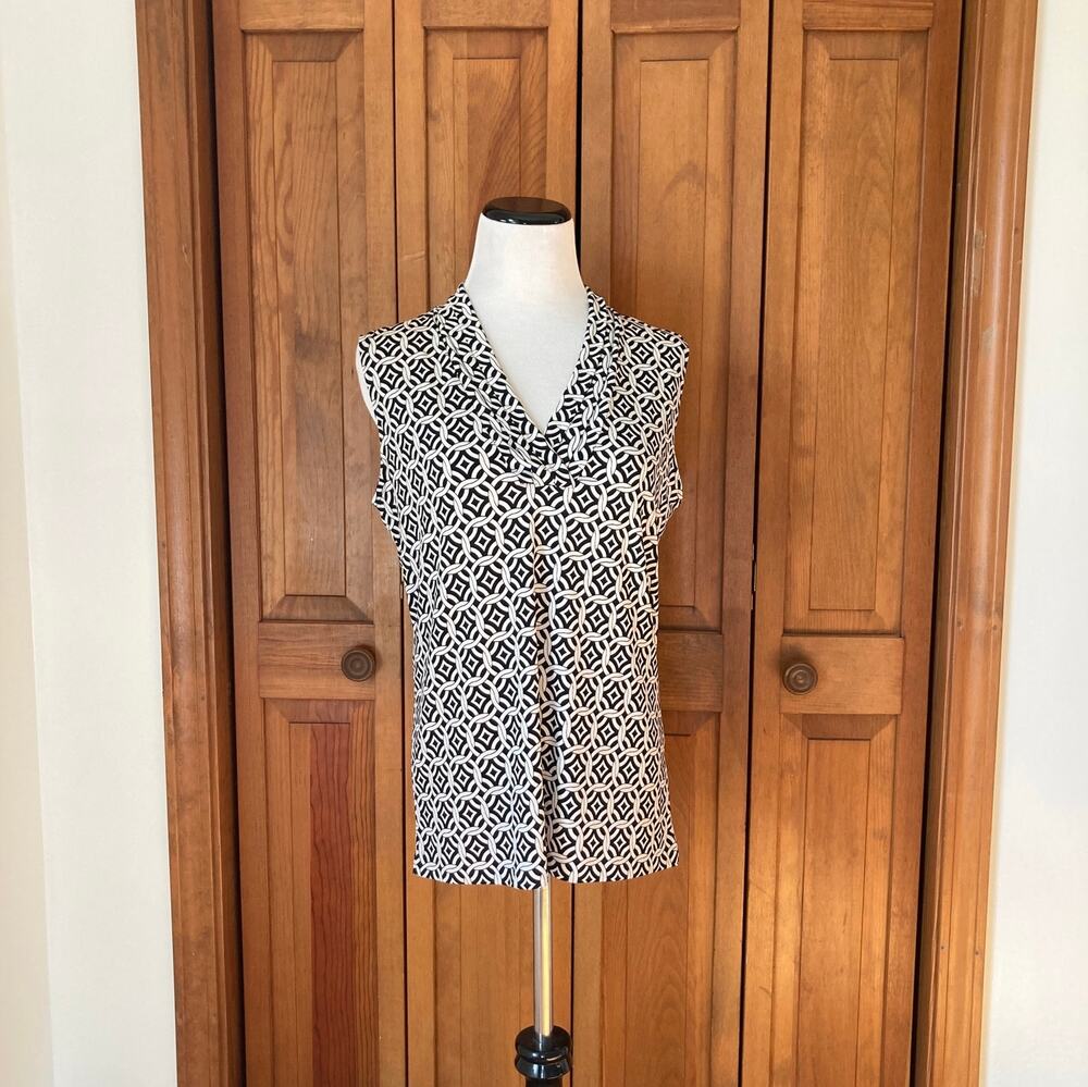 Liz Claiborne Black & White Stretch Pullover Top, Size M